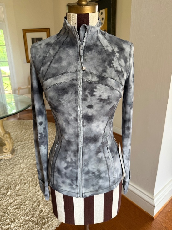lululemon athletica Tops - Lululemon Define Jacket Nulu Heathered Floral Print Athletic Athleisure 4 NWT